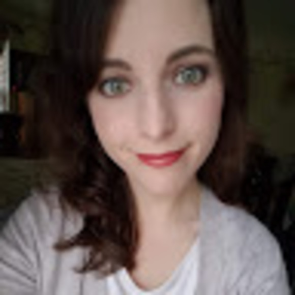 Meet your Posher, Cassie - Picture 1 of 1